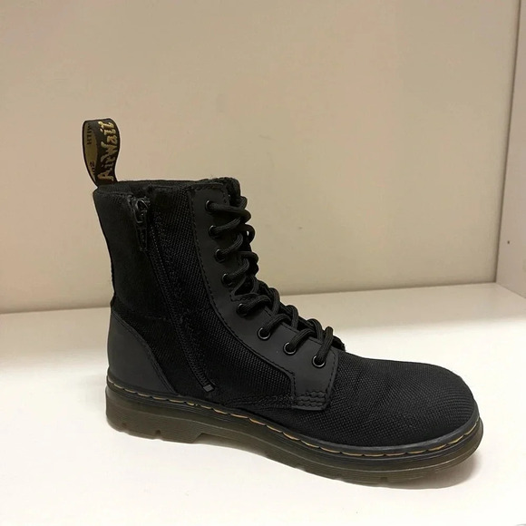 DR MARTENS JUNIOR COMBS EXTRA TOUGH POLY CASUAL BOOTS back to school - Picture 3 of 10